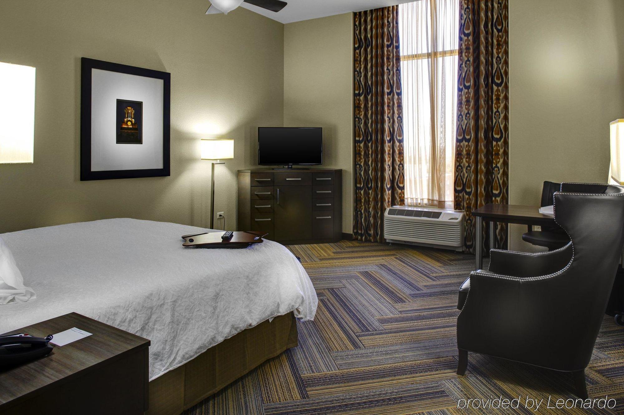 Hampton Inn And Suites Austin University Capitol Ngoại thất bức ảnh